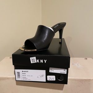 DKNY brand new size 9.5